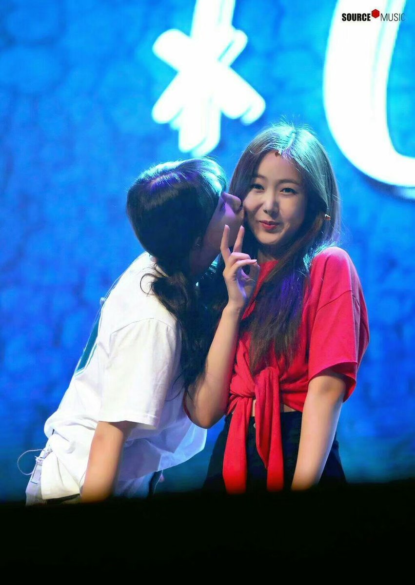 SHFofficial_ID's tweet photo. Halo apa kabar, Shipper? 

#Sinrin #shf #ina #sinb #yerin #gfriend #yebi #brin #yeojachingu #sinrinina https://t.co/UB1azxu1yt