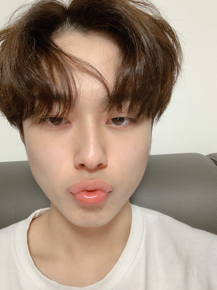[#유선호] 잠들어써ㅠㅜㅜ 이제 찍어올려요❤️