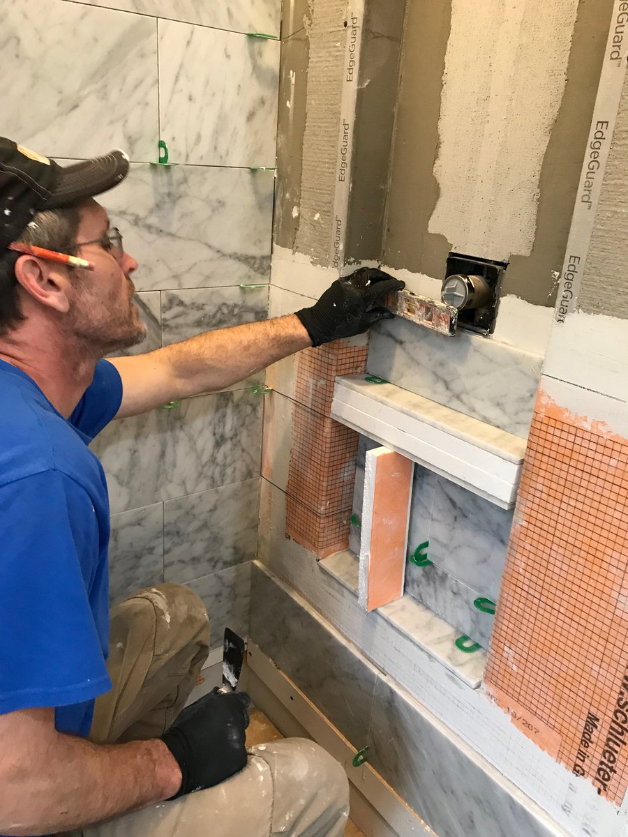 TheEnglishCont1's tweet photo. We're tile obsessed, if you couldn't tell, and love seeing our customer selections for bathrooms and kitchens and more. This gorgeous shower is on the level, thanks to Jesse's eye for detail and the beautiful tile from @TheTileShop
#TheEnglishContractor #Cincinnati #TileTuesday https://t.co/eLQwaJFg8p