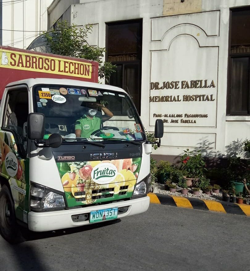 InotOrtiz's tweet photo. Day 51 (May 5):

Even our heroes need relief from the heat. We're keeping our frontliners hydrated with Fruitas fresh juices everyday.

#1000BukoEVERYDAY
#TouchedbyFruitas
#FruitasStories
#FrontlinersPH
#FRUIT
#FruitasHoldings
#CocoDelivery #82626 https://t.co/NRuCCBK80O