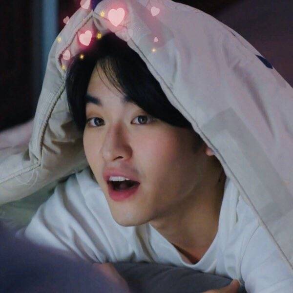 haCmKwzQmg3kwa0's tweet photo. ละลายไปหมดแล้ว​ #YYYEP2 https://t.co/JWpgO7nYvC