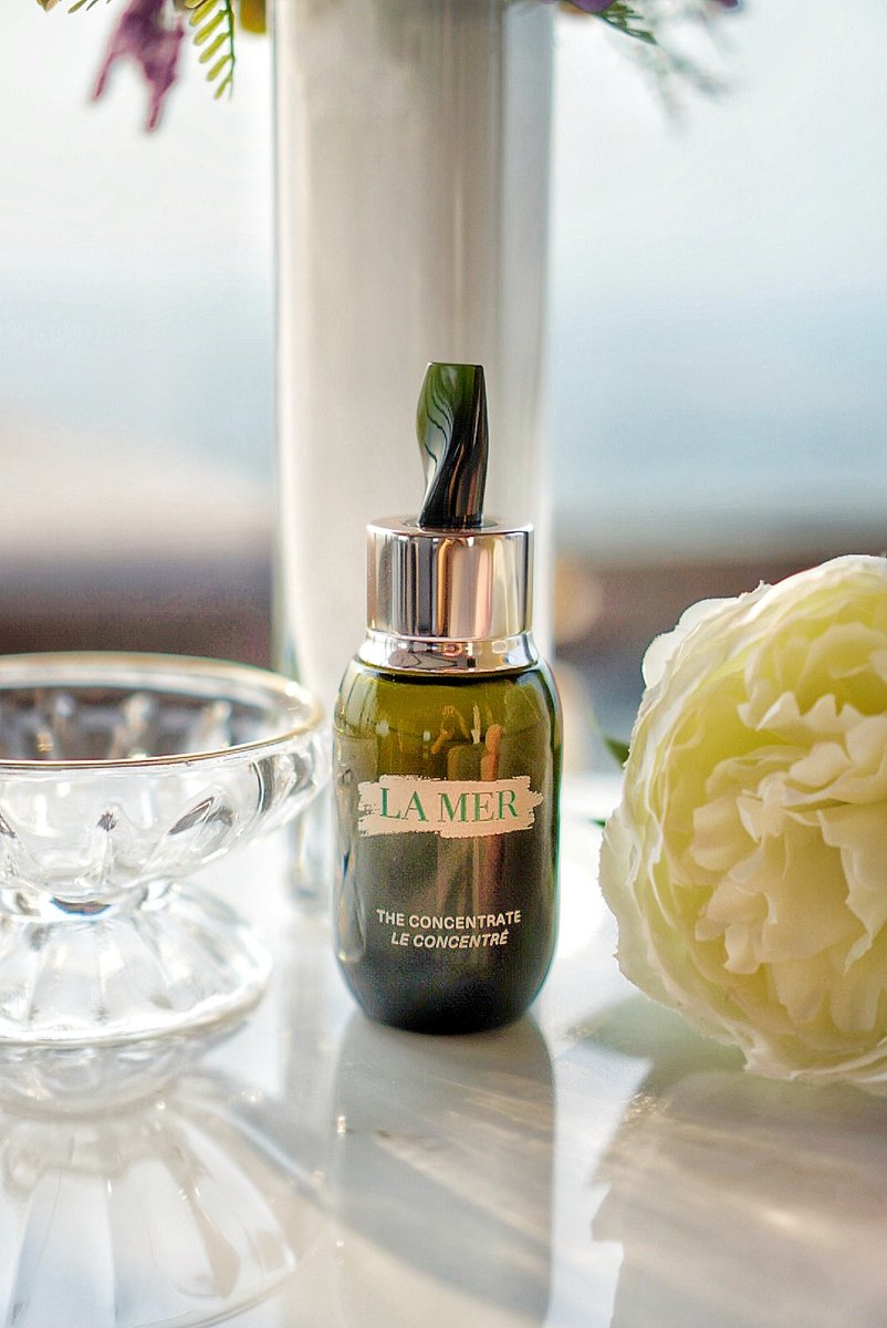 PoonxP's tweet photo. เวลาหน้าเห่อบวมแดง เหมือนจะแพ้อะไรสักอย่าง ต้องหยิบ Lamer The Concentrate มาใช้ตลอด

ผิวบวมๆเห่อแดง คันแบบในรูป ทาตอนกลางคืน ตื่นเช้ามายุบเลยจ้า! 

ถ้าเวลาปกติจะไม่ได้หยิบมาใช้ แต่พอผิวแพ้เห่อ น้องเค้าช่วยได้ดีเลย❤

#Lamer #howtoperfect
#ไว้รีวิวห้ามขายของโว้ยย #ใช้ดีบอกต่อ https://t.co/Gu7XSipnV7