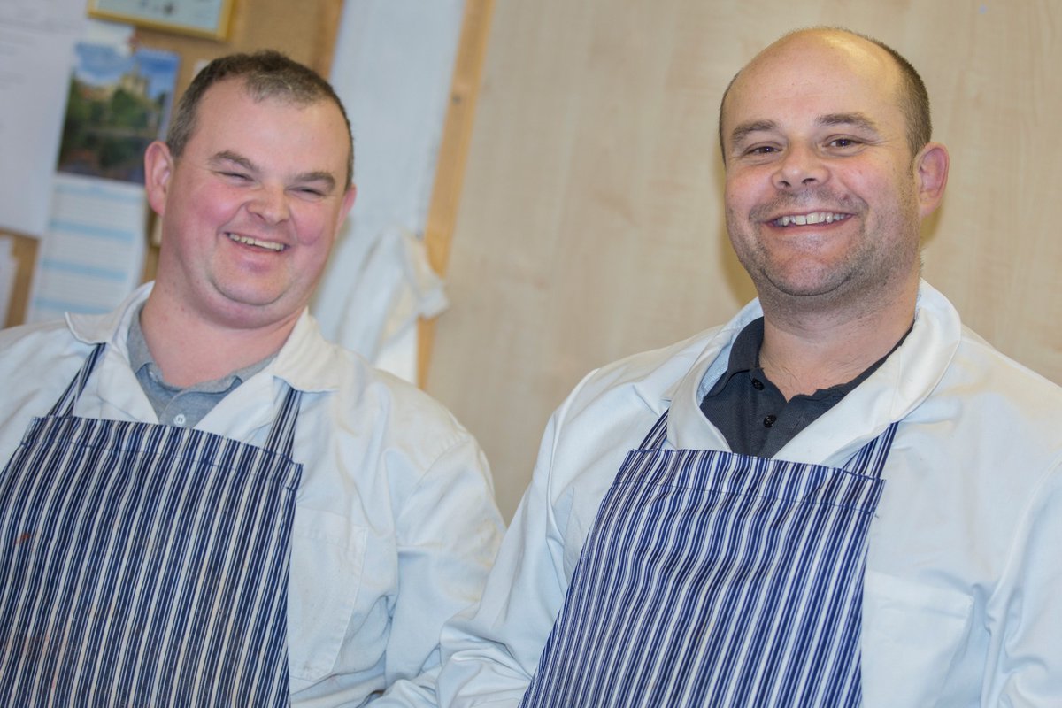 Afternoon #knutsford  <a href="/Jontyfruitnveg/">Jonty's Fruit & Veg</a> &amp; <a href="/marketbutcher_/">Market Butcher</a> will open as usual this #VEDay75 so pop in for your essentials or ring your order through for delivery or collection
Lots of lovely produce to help you commemorate #shoplocal #staysafe
Pics by <a href="/Tattonphoto/">Tatton Photography</a> pre #Lockdown