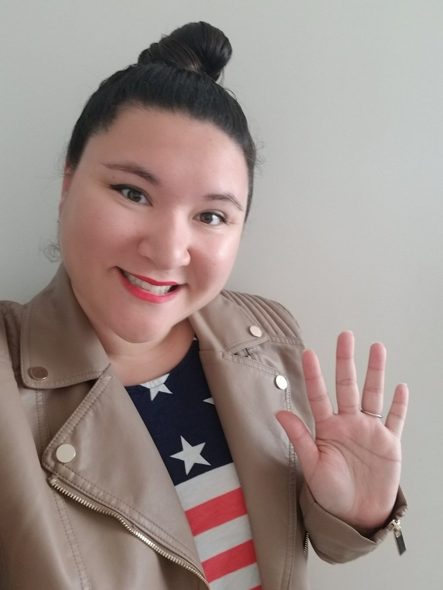 Getting ready for field day Friday by dressing up as my favorite superhero! Guess who? 🇺🇸#fielddayspiritweek #gatorsdeserveit <a href="/GuilfordEle/">Guilford Elementary School</a>