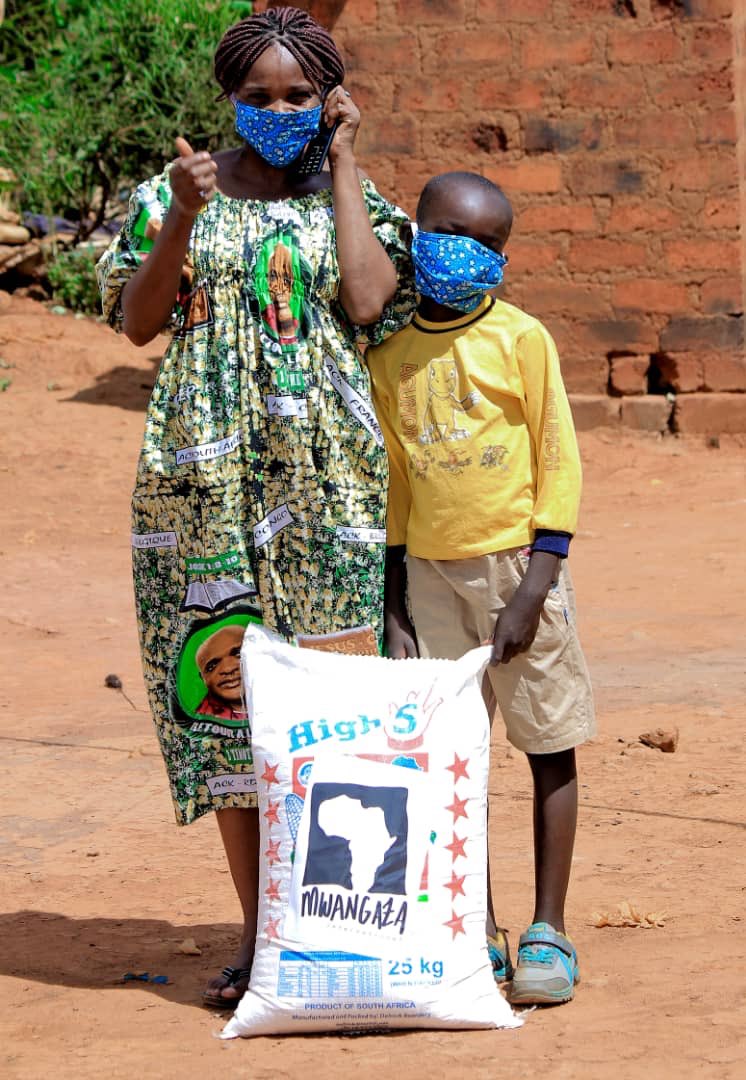 MwangazaInt's tweet photo. Today is #GivingTuesdayNow  help us provide  desperately needed food to vulnerable communities in #DRCongo Your gift  of $15 will provide food for a family. Give today: https://t.co/BX1o1AN8wk
#COVID19 #foodsecurity #PovertyKills #givehope https://t.co/VqUv9NGJbV