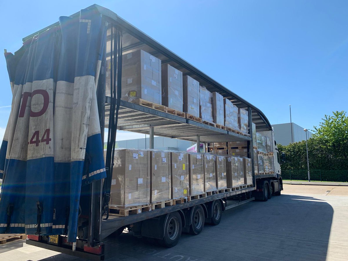 spartanltdw3's tweet photo. Another 50 pallets now from basildon to greenford.  So we take 200 pallets there and now bring back...  yo yo springs to mind 😄😄.  Nice day to do it though.  #oldcustomerback #partnerships #logistics #theretohelp https://t.co/txGBQ46xoF