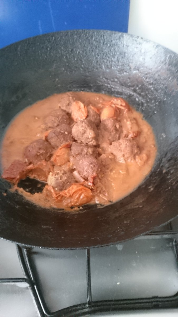zorbcat's tweet photo. I have been rather naughty, the human left the house, so I helped myself to their supper. There were 12 meatballs now there are 11. Did enjoy it. Humans not happy https://t.co/CimbbBtMfU