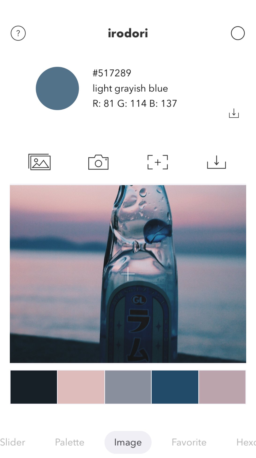 Photoli 写真本発売中 色に特化したアプリ Irodori では 自分の写真からカラーパレットを作成してくれる機能があります 自分の色の傾向を知ることができると レタッチ方法の確立やギャラリーの統一感にも繋がりますよ 他にもさまざまな機能がある