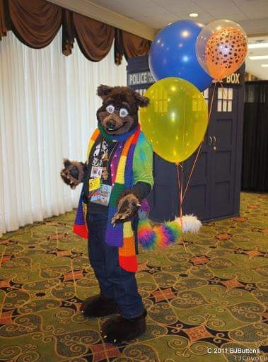 THE_BJBUTTONS's tweet photo. #Fursuitfriday Dr Who? NO Doctor #Waldolf! Taken at a past #mephitfurmeet #mephit @mephitfurmeet #mfm #fursuit #fursuiter #futsuiting #bear #costume https://t.co/eo7TnVPeGB