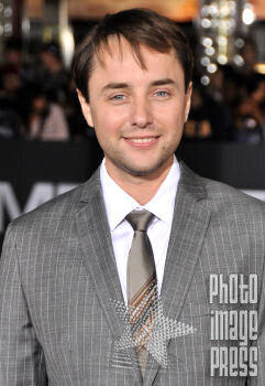 Happy Birthday Wishes going out to Vincent Kartheiser!         