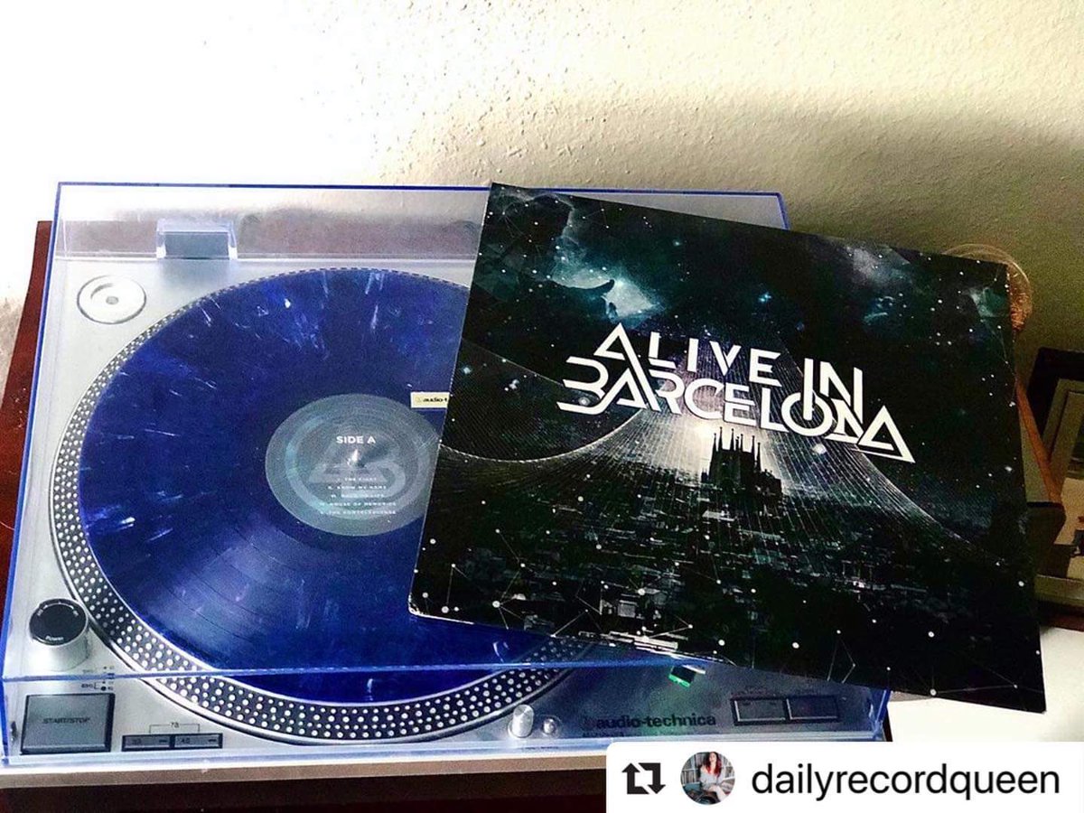 📸 dailyrecordqueen 🏰 smartpunkshop.com/products/alive…
・・・
“Got this in with my @smartpunkshop order and I was pleasantly surprised. I had never heard of Alive In Barcelona before and I immediately was drawn in when I heard the first song…”
