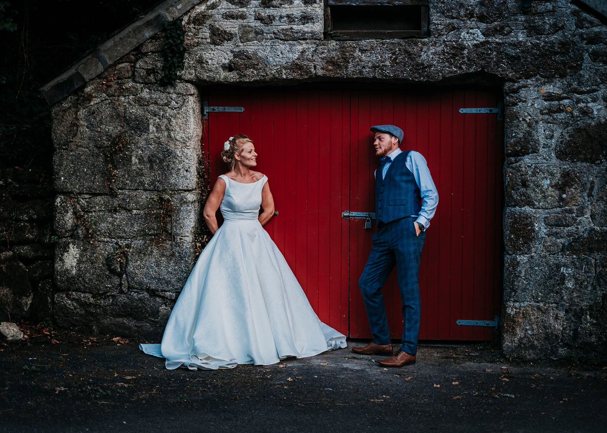 Zeta & Dean. Amazing wedding photography by Oliver Harris Wedding photography.

#cornwallwedding #weddingincornwall #cornishweddingvenue #winerywedding