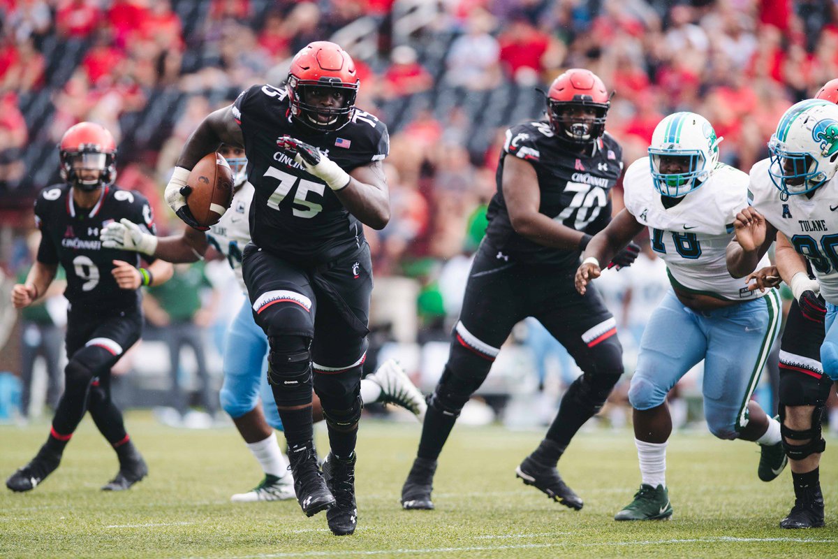Blessed to receive an offer from The University of Cincinnati! @CrookUC