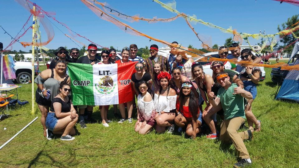 BlancaKristal's tweet photo. Happy Cinco De Mayo. π²π½ #Middlelands https://t.co/yCCJjT6rs5