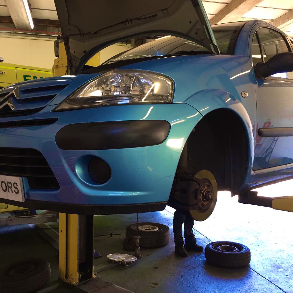 tfmotorsltd's tweet photo. Citroen C3 in today for a Full Service following last weeks Cambelt and Water Pump change. Special treatment for this one 😀 #tfmotorsltd #citroenc3 #racaccreditedrepairer #goodgaragescheme https://t.co/p70wJZ71h2