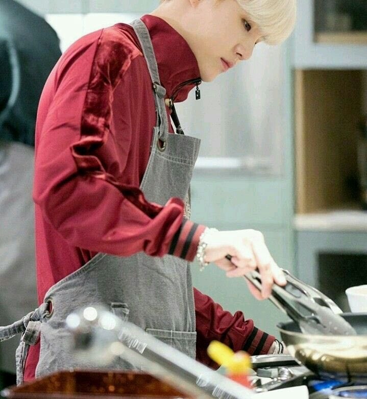 meanyoongi0309's tweet photo. Every Yoongi stans kink and weaknesses https://t.co/sc6rG88jB1