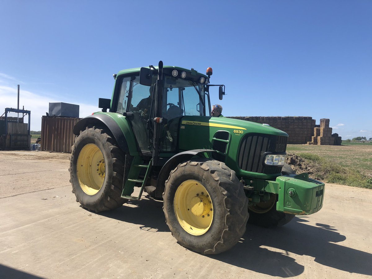 downcourt_farm's tweet photo. Farewell to our @JohnDeere 6930, 13 years and 10,031 hours young itโs put up with a plenty of use and abuse from operators in its time! ๐ Still have a soft spot for fresh green and yellow paint ๐ #8400R https://t.co/C7C2cLkuSx
