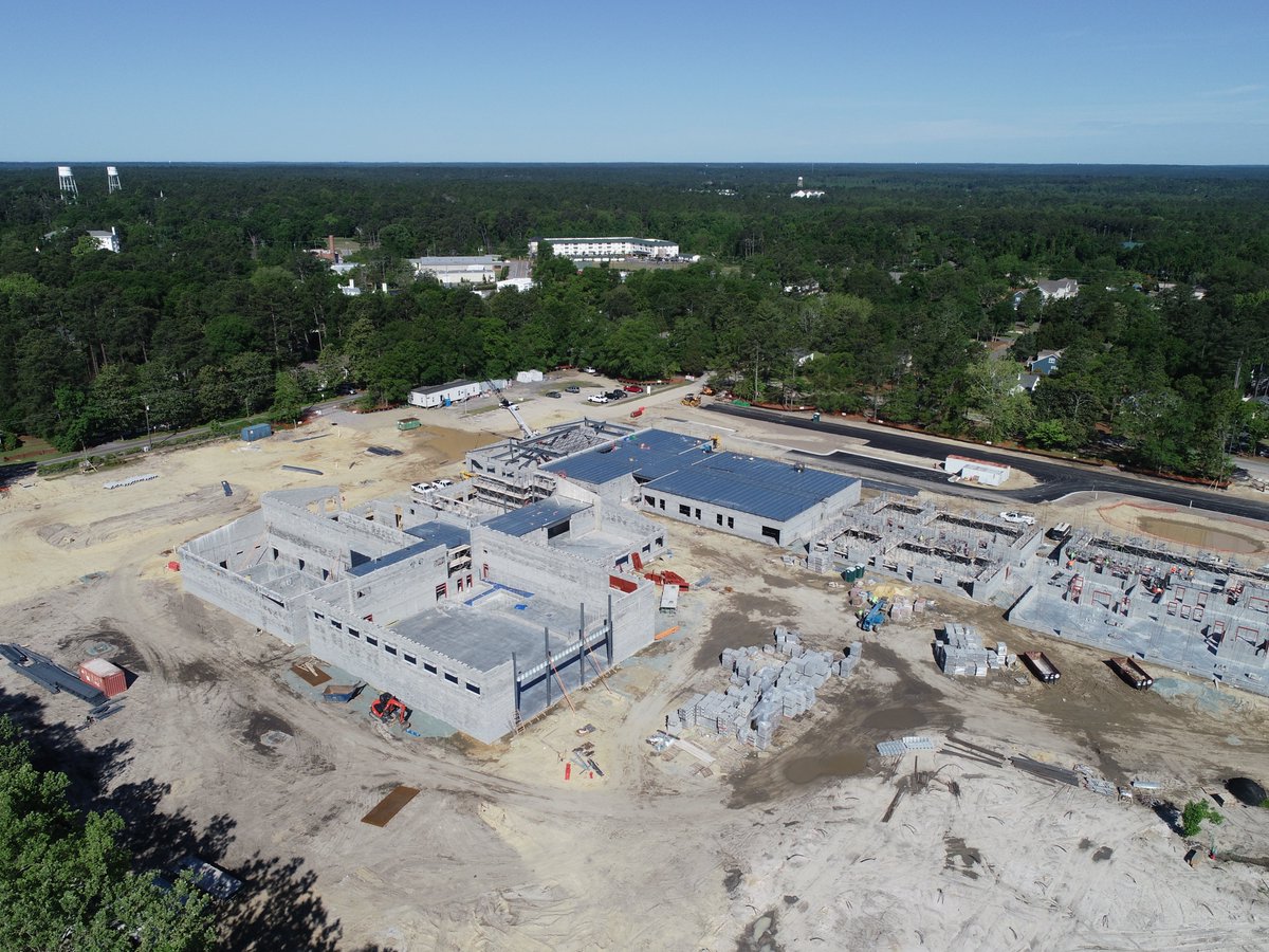 WillHerring16's tweet photo. The new Pinehurst Elementary is coming up! Amazing progress. @MooreSchools @ashlee_ciccone 
https://t.co/bhnEB2kM3c https://t.co/7nj3OboXV4