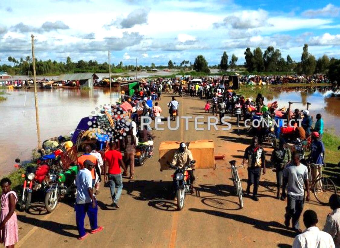 CEMIRIDE_KE's tweet photo. #SaveBudalangi! Situation in Budalang'i is hurtling towards a serious catastrophe! High time govt declared it a national disaster! Explosion of COVID-19 &amp; water borne diseases like cholera &amp; malaria is real! @NDOCKenya @KenyaGovernors @StandardKenya @TheStarKenya @dailynation https://t.co/hgkXswC9AM