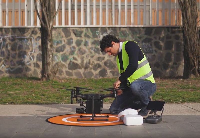 QuayleLtd's tweet photo. Italian company designs world-first medicine-transport box for DJI Matrice 200 series https://t.co/J3GpX4hdd0 https://t.co/7aRfekmJN5