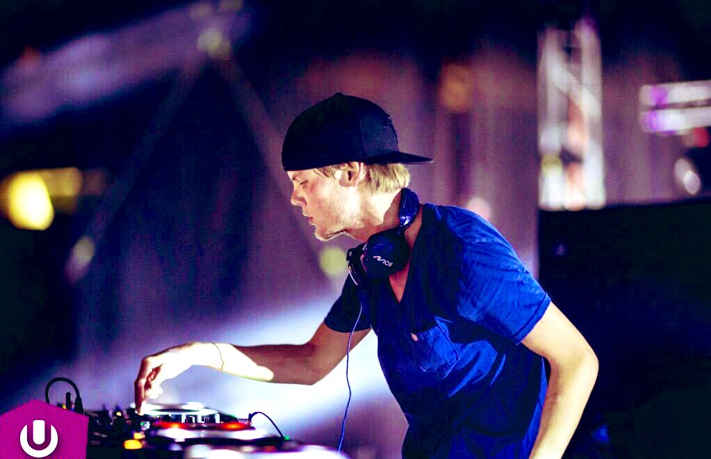 EDMsounds's tweet photo. I miss Avicii so much. https://t.co/TqbyYlgOSo