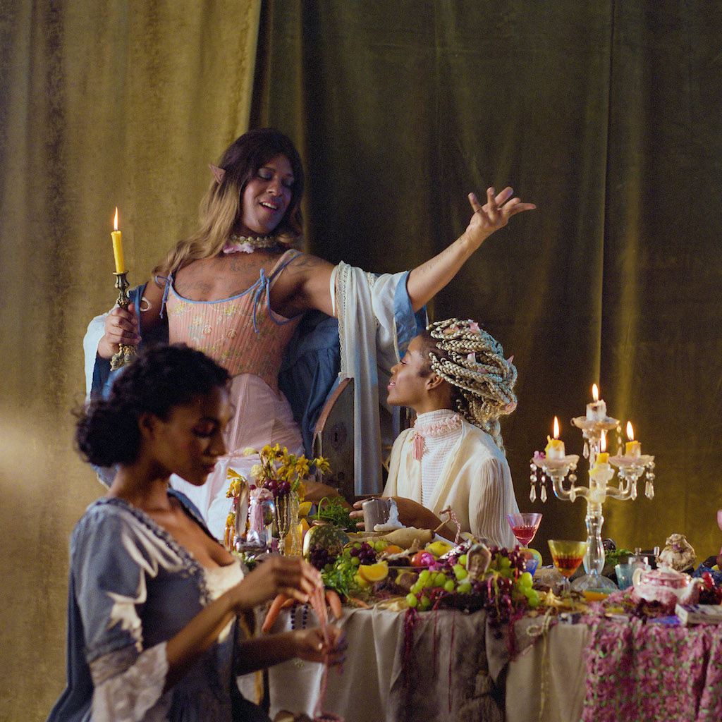BlackBookMedia_'s tweet photo. Listen + Watch: Mykki Blanco Collabs w/ Devendra Banhart on the Meditative 'You Will Find It'
#MykkiBlanco #DevendraBanhart #FaltyDL
@GrandstandHQ @MykkiBlanco @DevendraBanhart @FaltyDL
https://t.co/Opcppbx3qu https://t.co/hTRnCBCBKS