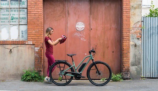 Sport_Guide's tweet photo. Le vélo, grande tendance 2020, , le VAE en première ligne ? Fort possible après une année 2019 record d'après l'Observatoire  du Cycle de l'Union Sport &amp; Cycle. Il représentait 74% du nombre total des ventes de vélos de ville et VTC l'an dernier. 
https://t.co/gEn8w9xyD0 https://t.co/3EmGvX7Lcm