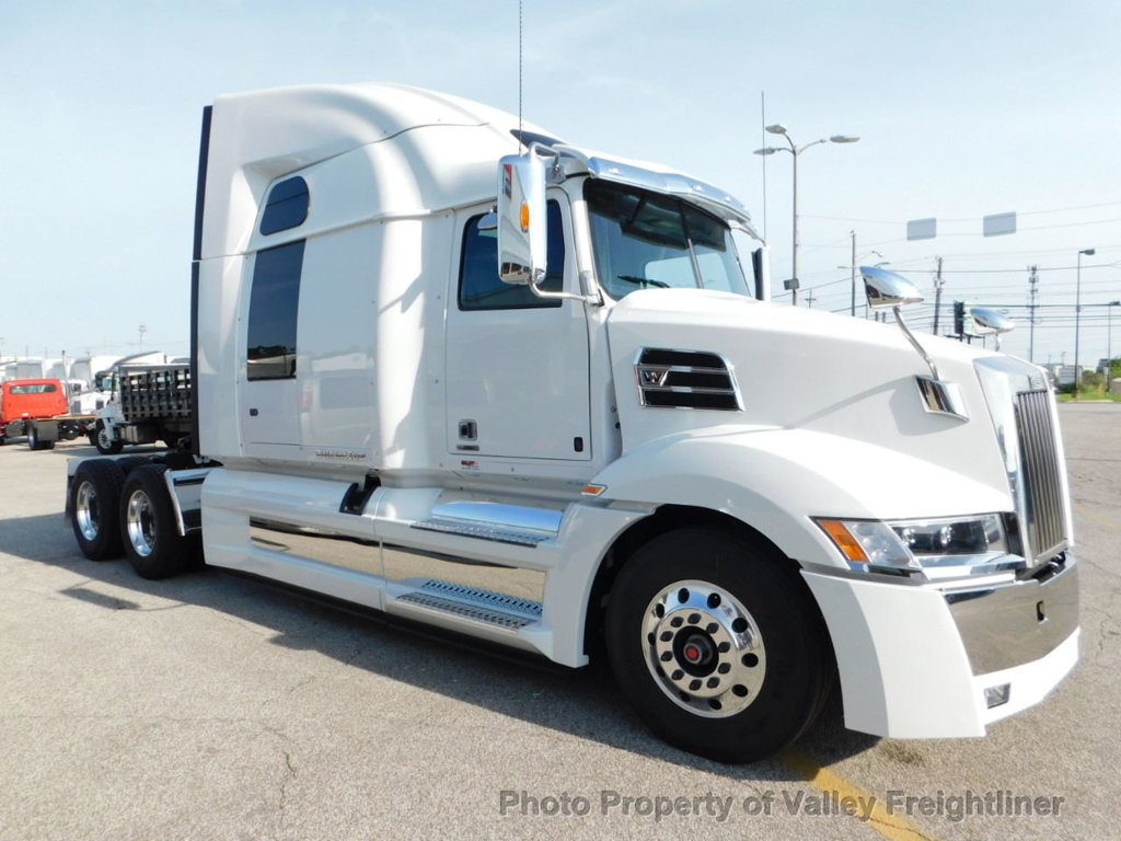Valleyftl's tweet photo. New 2020 Western Star 5700XE 82" Stratosphere Sleeper, DD15 Engine, 505HP, DT12 AMT, 5 Years Detroit Connect Base Package included! #westernstartrucks #5700XE #Daimler #detroitconnect #virtualtech

https://t.co/LF0CFpJOL3

Call 216-267-4800 https://t.co/swy2j5J2At