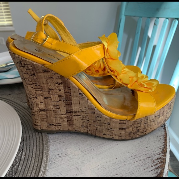 So good I had to share! Check out all the items I'm loving on <a href="/Poshmarkapp/">Poshmark</a> from @JenKnutson412 #poshmark #fashion #style #shopmycloset #oldnavy #charmingcharlie: posh.mk/CdosRffhm4