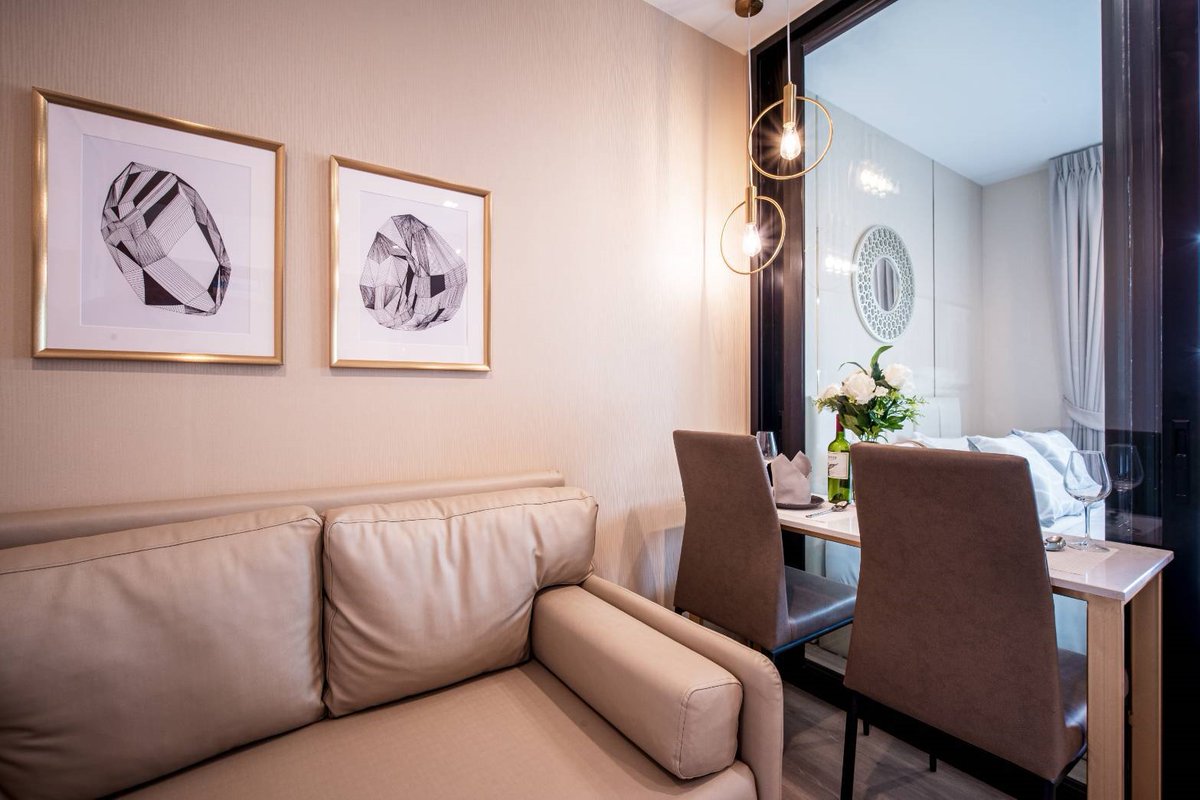 PlusPropertyTH's tweet photo. #CONDO #FORSALE
🏙THE BASE Phetkasem (2.5 ลบ.)
ยูนิตสวยเดินทางสะดวก ใกล้ MRT #เพชรเกษม
- ขนาด 24.25 ตร.ม.
- 1 ห้องนอน 1 ห้องน้ำ
- เฟอร์ฯ ครบ ส่วนกลางครบ
- เดินทางสบาย ใกล้ MRT เพชรเกษม 48
🗒สนใจคลิก : https://t.co/3xcHDPF82V
#THEBASE #Phetkasem #คอนโดพร้อมอยู่ #ReadyToMove https://t.co/GpzjtDfWoZ