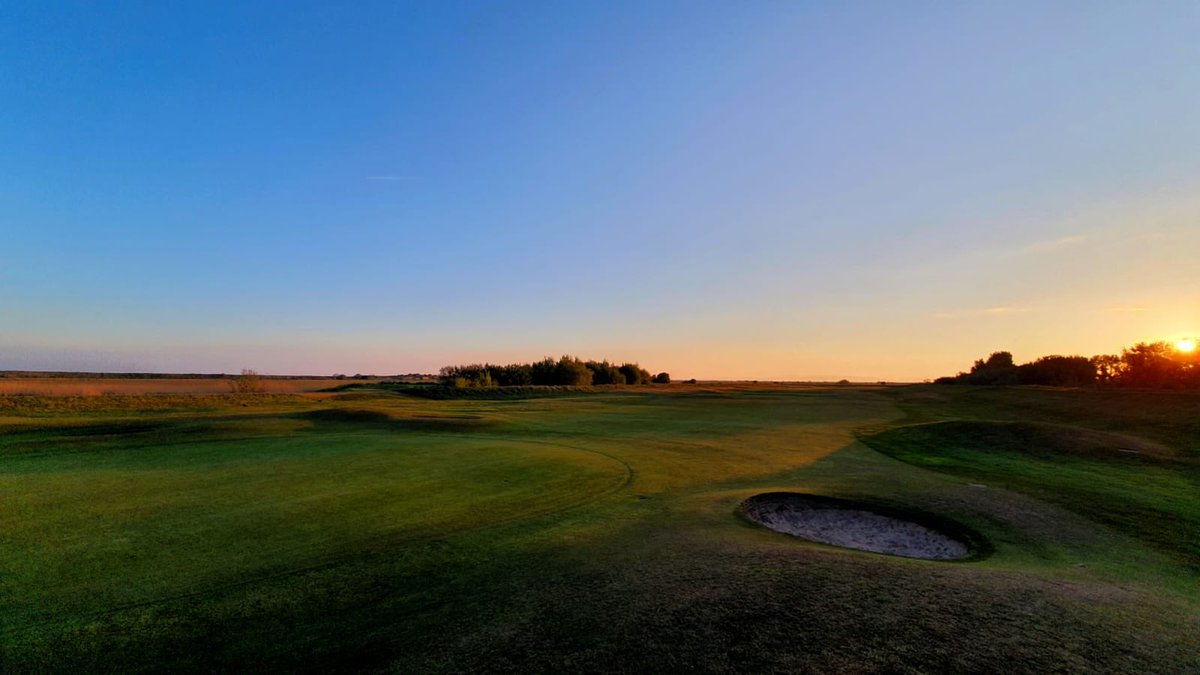 HeskethGCGreens's tweet photo. Feeling very lucky being able to work on the course @HeskethGolfClub @BIGGANorthReg #staysafe #andysback ๐ท https://t.co/hzuEegKutP