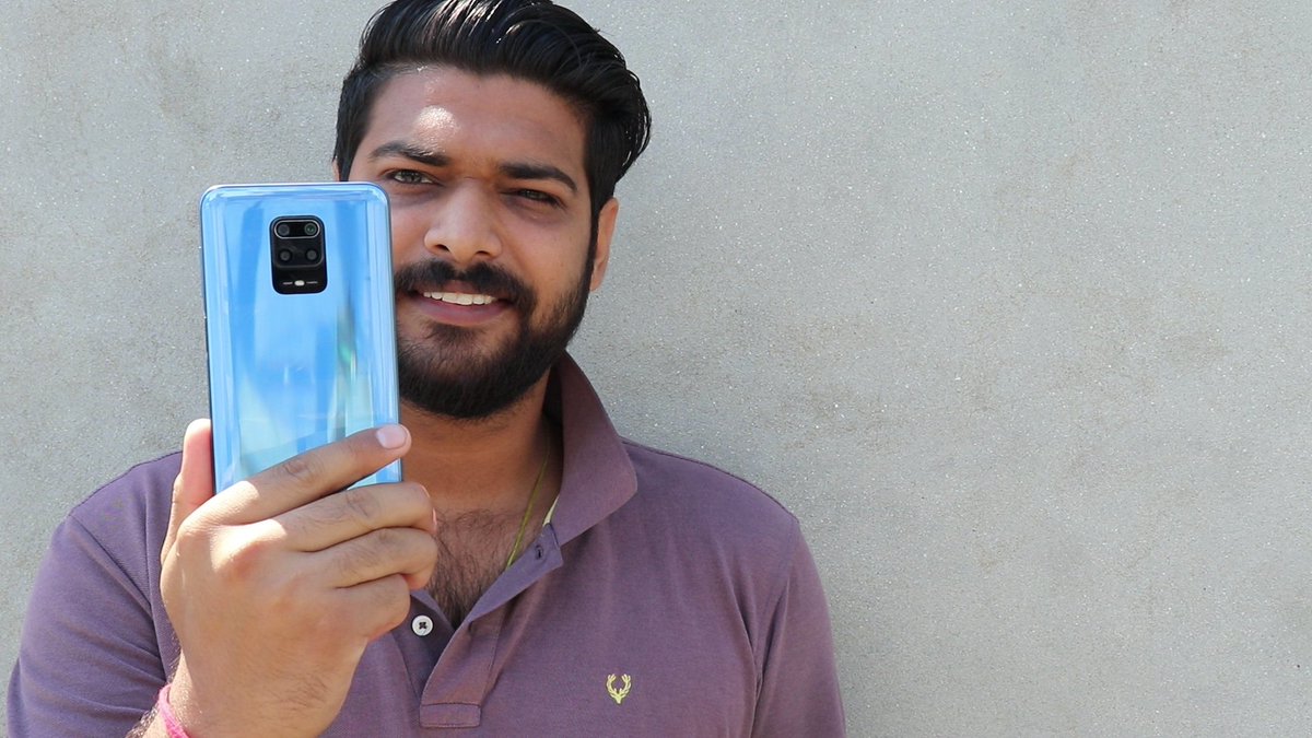 techswami_yt's tweet photo. My Current Toy π€
.
.
#redmi #tech #techswami #technology #techhouse #YouTubeOriginals #youtuberslife #badboytoys #smartphone https://t.co/k3kE6WmulC