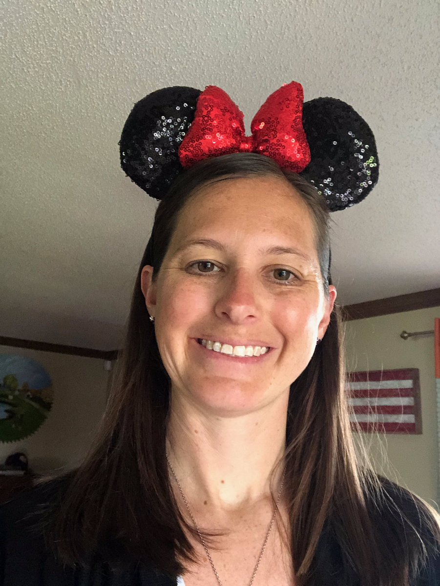 TeamMossRBE's tweet image. Vacation Day for #cpsspiritweek &amp;amp; we are in need for some fun in the sun! @cpsspiritweek #RBEatHome