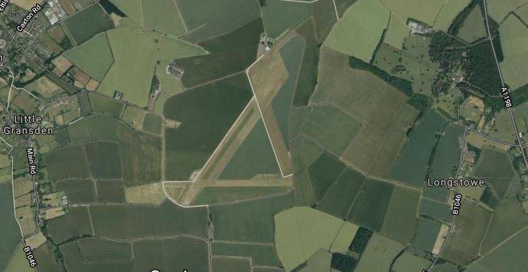 PeoplesMosquito's tweet photo. The former home of 142 squadron’s Mossies. RAF Gransden Lodge as it looks today, now home to the Cambridge Gliding Club @GRLnews #OTD in 1945: https://t.co/x5P5BH5FDc Make your mark on history with Operations Jericho 2020: https://t.co/aqF1KgFJkq #VEDay75 #charitytuesday https://t.co/oJamXXH9K0