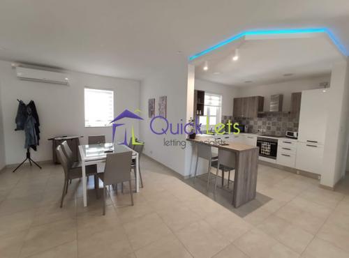 QLZLiving's tweet photo. #QuickletsLivingOffers

TO LET | THREE (3) BEDROOMS | #POOL | KALKARA | €1000 P.C.M. 

For more information call/WhatsApp +356 99351320 &amp; follow this link https://t.co/m6DrXpglxF

#luxuryrealestateagent #RealEstate #Malta #maltaproperties #realestateagent  #liveinmalta https://t.co/uLr6cUEdfc