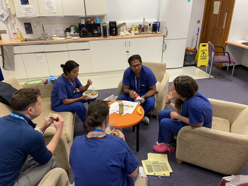 GSTTanaesthesia's tweet photo. Lunch and Learn Initiative continues at @GSTTanaesthesia! Critical incidents simulation  #teambuilding #humanfactors #patientsafety 
Thank you @SupportNHS1 for keeping this going! @SaIL_Centre @RCoANews @tap_odp @GSTT_ICU https://t.co/pFEYaRZdF8