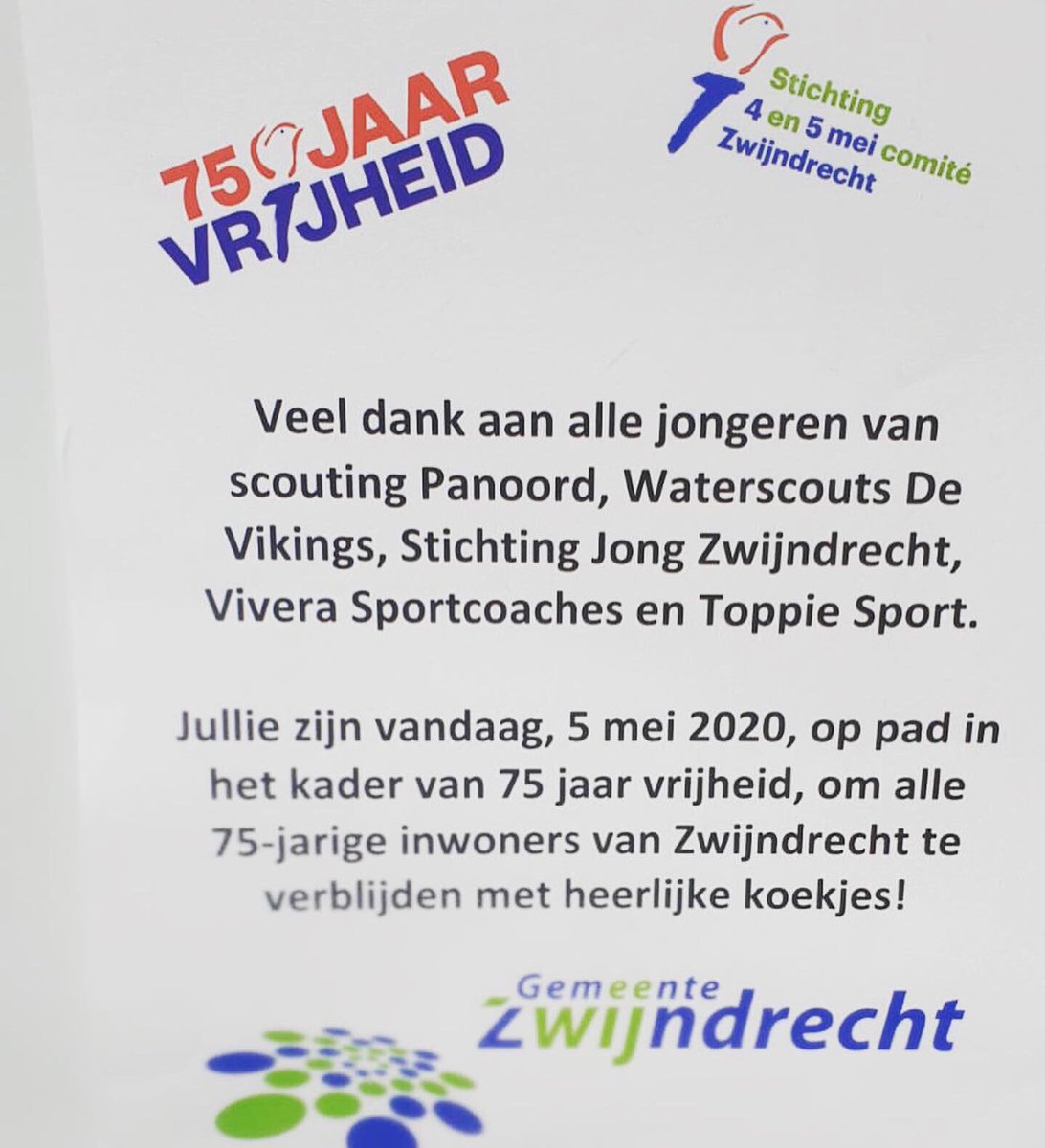 In het kader van de 75 jaar bevrijding hebben alle inwoners van Zwijndrecht, die dit jaar 75 jaar zijn, een tasje ontvangen met daarin een brief van de burgemeester en een doosje Oranje Margrietjes van bakkerij Voordijk!

Super om hier als Jong Zwijndrecht bij aan te sluiten! 🔥