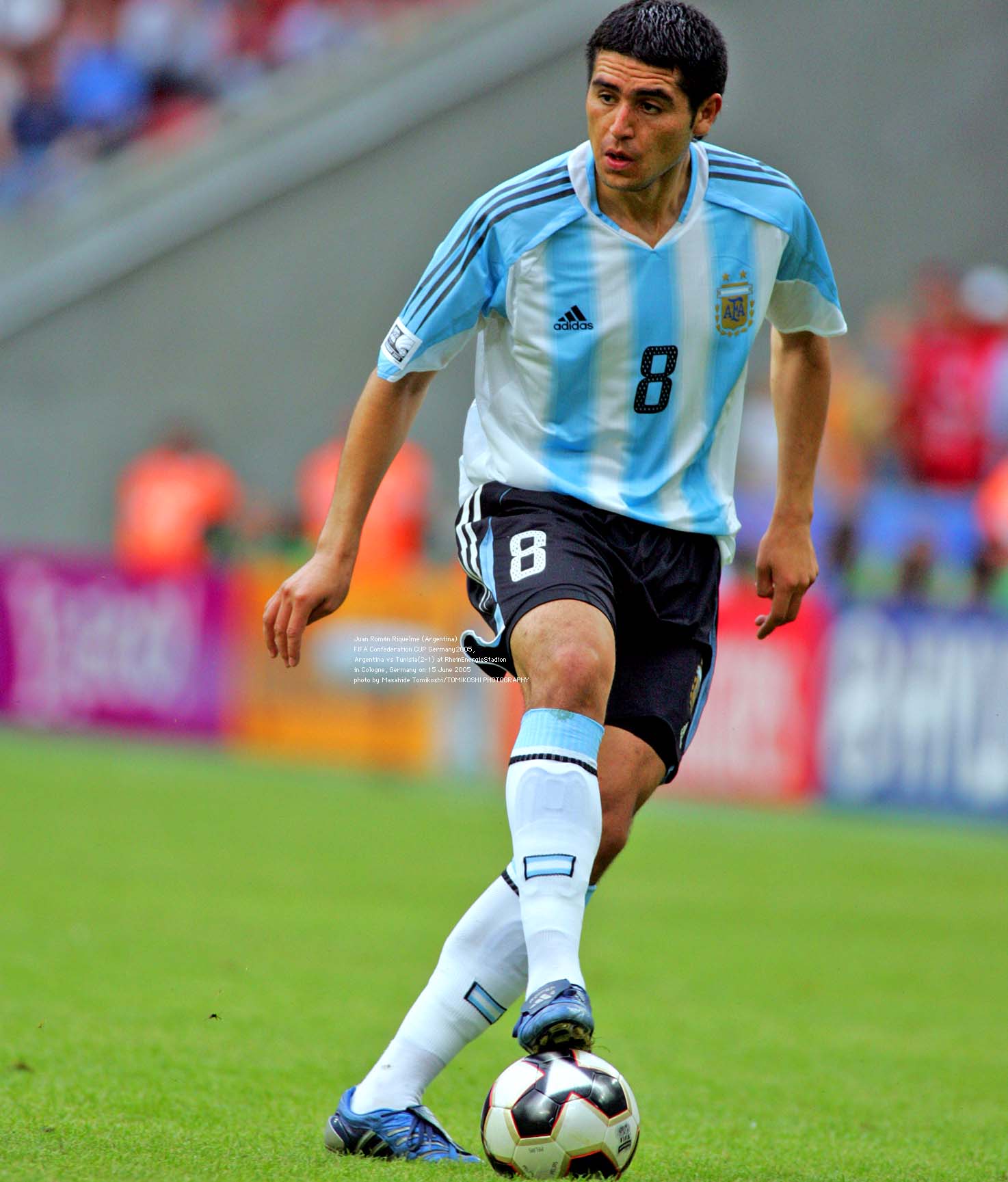 tphoto on Twitter: "Juan Román Riquelme (Argentina) on ball FIFA  Confederation CUP Germany2005, Argentina vs Tunisia(2-1) at  RheinEnergieStadion in Cologne, Germany on 15 June 2005 photo by Masahide  Tomikoshi/TOMIKOSHI PHOTOGRAPHY https://t.co ...