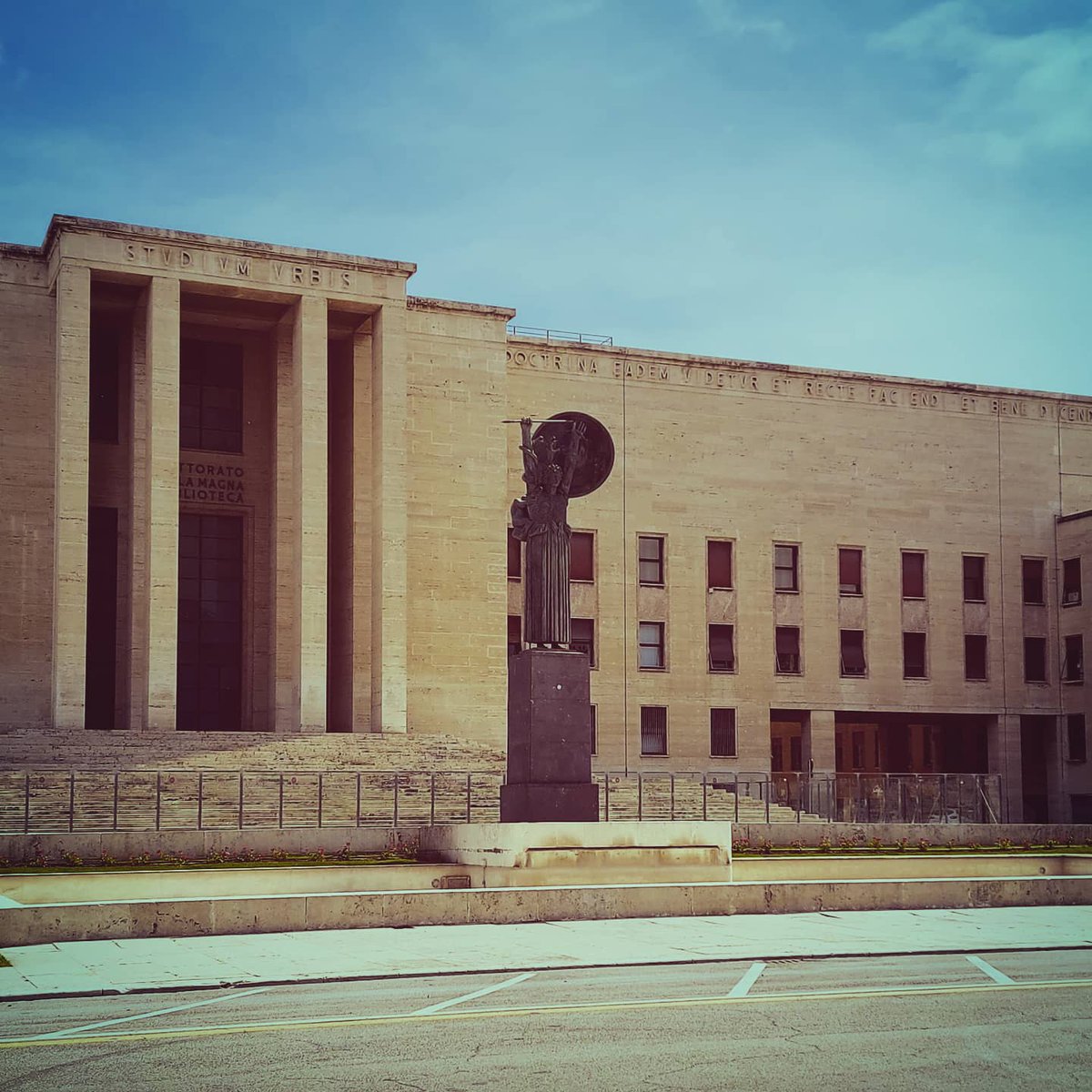 CecileExertier's tweet photo. ⚡Day 2 since we are back to work 💪🏾 at the Dept of Biochemical Sciences of @Sapienza. It's really just about new habits....⚡
Mask ✅
Gloves ✅
Labcoat ✅
Social distancing ✅

#COVIDー19 #structuralbiology #sapienza https://t.co/FVtGoAwrA0