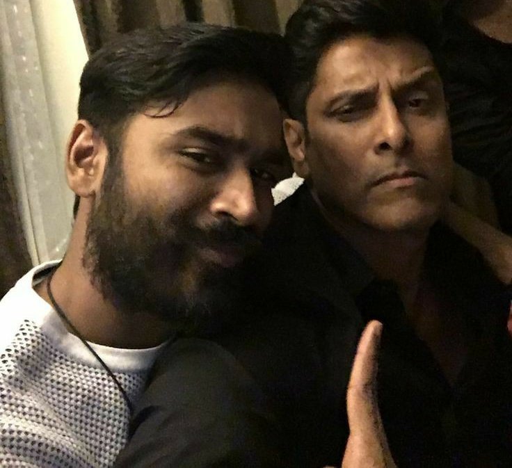 DhruvCVF72's tweet photo. @AsuranSonai @ddt_offl @NishithaD_blood @Dfan_champ @its_MKP @Its_Theribaby @AishwaryaDfan @NishaDhanush7 @itz_Ammu @Raaji4ever @jigar_Dfan #18yearsOfDhanushism
#PeerlessPerformerVIKRAM
#karana #Cobra https://t.co/7eQ8J7pqYX