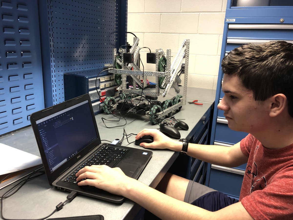 lovejoyrobotics's tweet photo. Senior Spotlight #7 - Brenden Diaz
College: Texas A&M - Aero Engineering
Season: #1082A - Tourney Champ X1, Tourney Finalists X1, Excellence X1, Innovate X1, Design X1, State Semifinalist, World Champ Qualified
#LojoRoboSeniors20
#Senior2020Strong
#LovejoyRoboticsLegacy https://t.co/1MHta5KzDN
