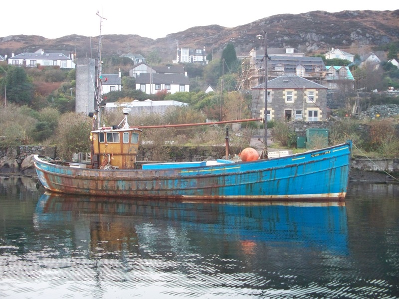 ringnetter's tweet photo. https://t.co/qAUcYesmAu Before the Trust owned Shemaron she was owned by Chris Malkin who started the renovation program in 2008. This is a photo of Shemaron in Tarbert about that time
#Shemaron #ringnet #Scottishboat https://t.co/4QGDDriFUS
