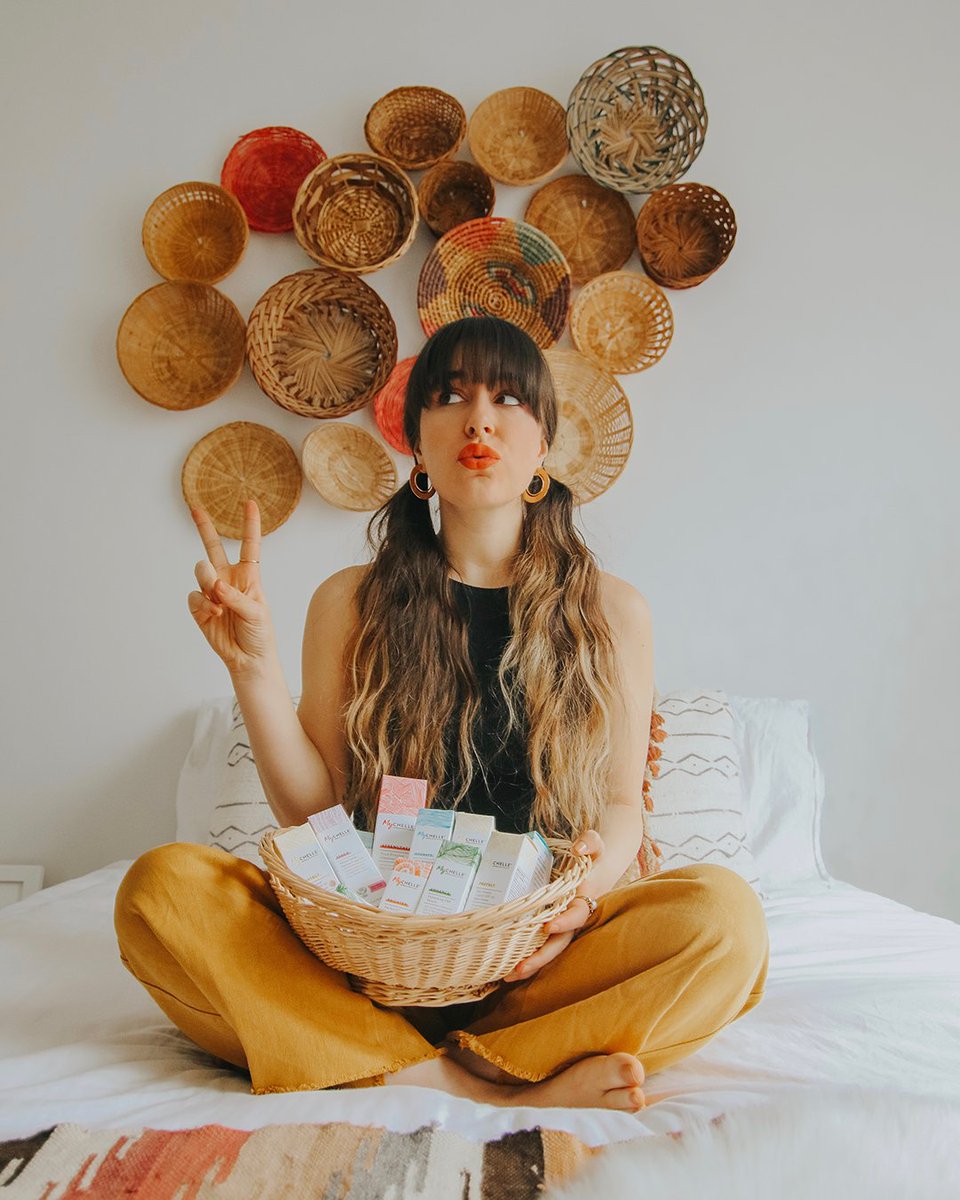 Happy Cinco De Mayo! Here is a fun, 5 ingredient skincare cocktail that you can create at home! 1/2 C Sugar, 1/2 C Sea Salt, 1 TBSP coconut oil, juice half a lime, a few drops of the essential oil of your choice. Mix up and enjoy this festive body scrub! #cincodemychelle