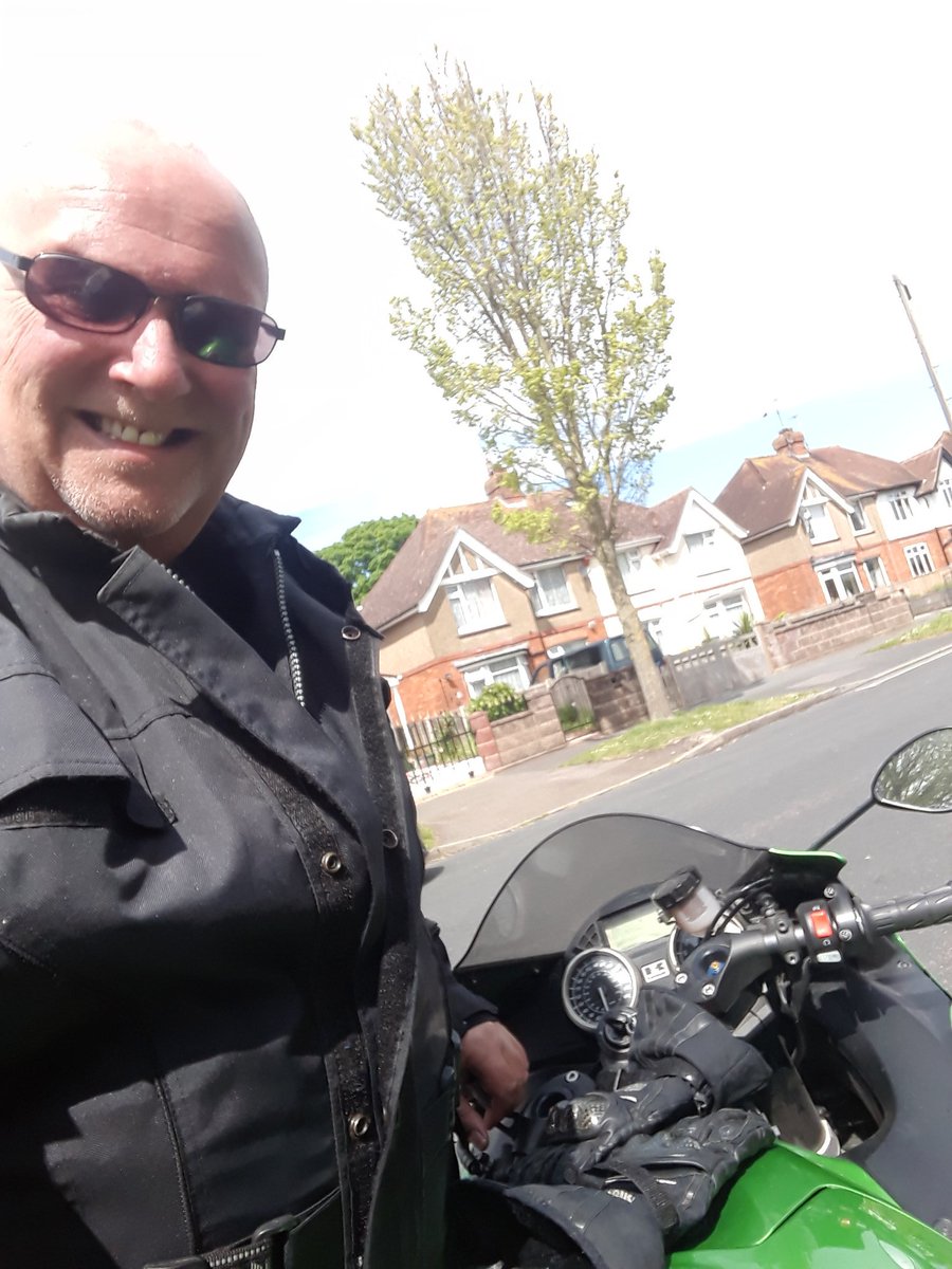 Hurlmeister's tweet photo. Day 42 #lockdownuk
I went shopping.
Honestly. 
Had my rucksack.
Honest.. 😉
#Motivation 
#NotBreakingTheRules https://t.co/PHiFolhXc0