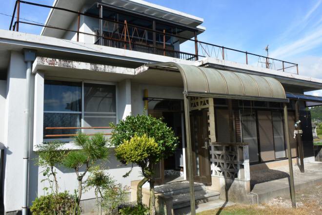 白亜の秘密基地