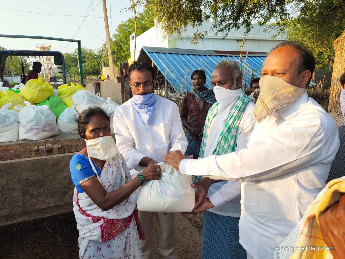 RNagothu's tweet image. #Modikits distributed to poorest of the poor people at pvg palli panchayat, Kadapa dist @poonam_mahajan @v_shrivsatish @Sunil_Deodhar @blsanthosh @AbhijatMishr @tarunchughbjp @BJPMadhukarAP @klnbjp @satyakumar_y @CMRamesh_MP