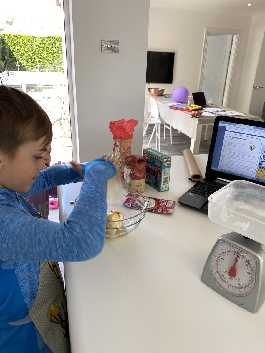 Gemmalangman's tweet photo. @GorseyY4 Honey Bee Biscuits! #gorseyfromhome #homeschooling #homebaking https://t.co/gOu1gIVoz3