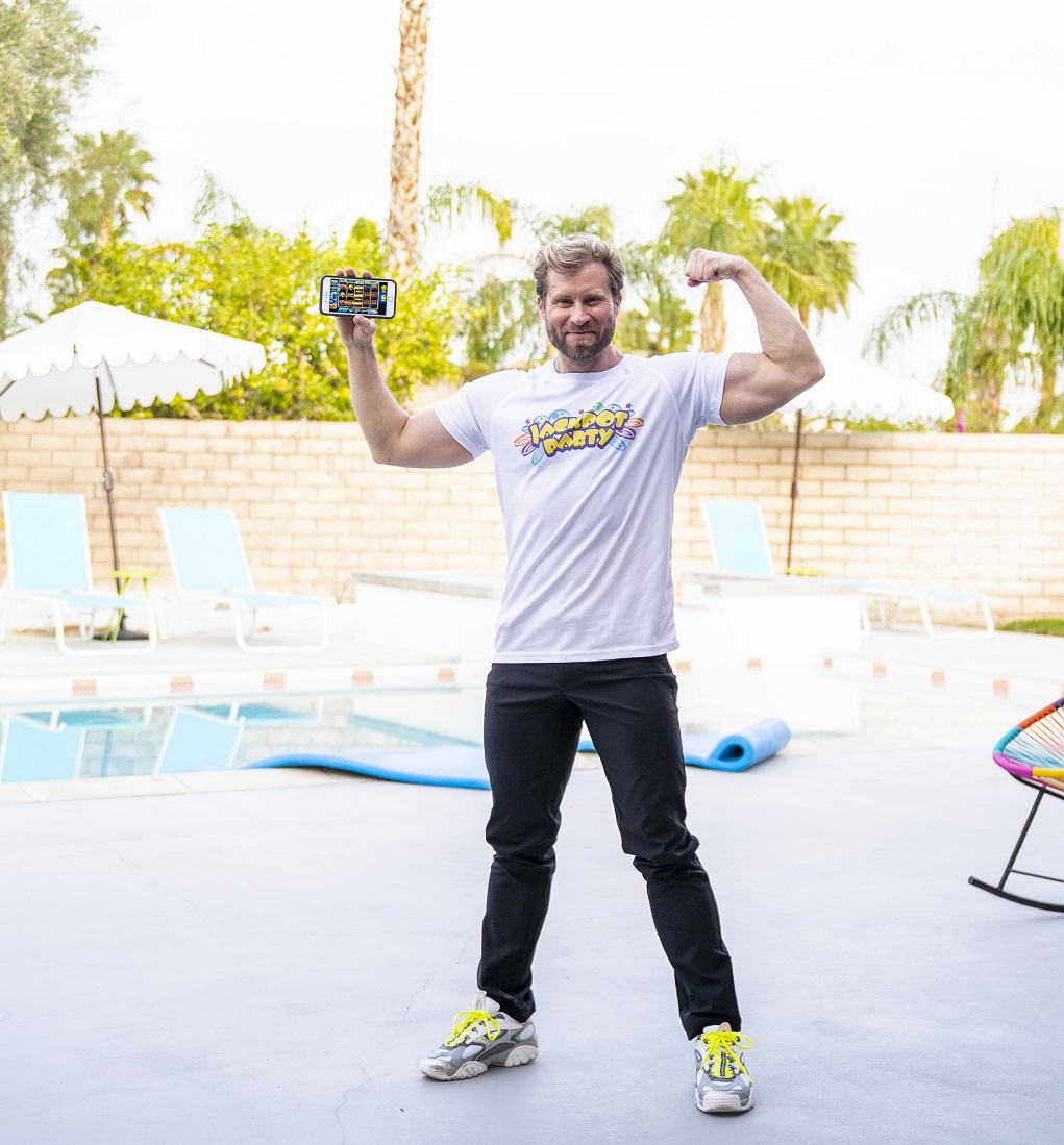 ScientificGames's tweet photo. Gamify your fitness routine during quarantine! SciPlay and fitness influencer  @CraigRamsayFit have teamed up to bring you Fitness &amp; Slots. https://t.co/kqbavc2xsY #PlayApartTogether https://t.co/kDE8MVlHCF