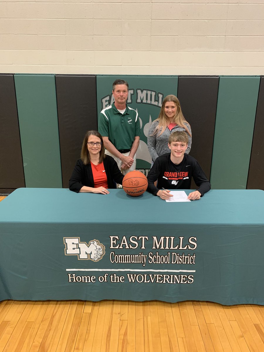 emillsprincipal's tweet photo. Congrats to East Mills Senior Michael Schafer who signed with Grandview College to play basketball! https://t.co/yaluLmalbV