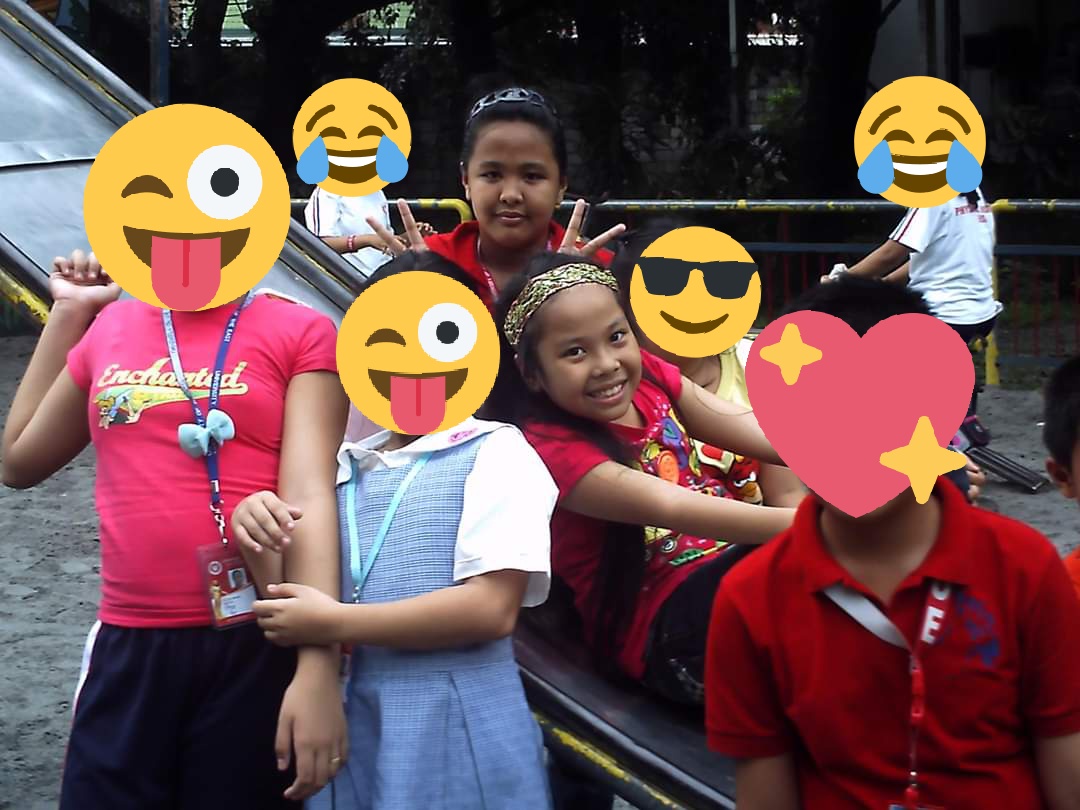 snlsmarielleee's tweet photo. gusto ko lang i share itong mga rare pics namin ni SAICY SOZIE kasi ang swerte ko sakanya (tsaka debut na niya bukas) hahahahaha i love you hehi
#9YearsOfFriendship
#KilayIsMissing
#Sunog
#BabyFats https://t.co/rkE0UOnlTa
